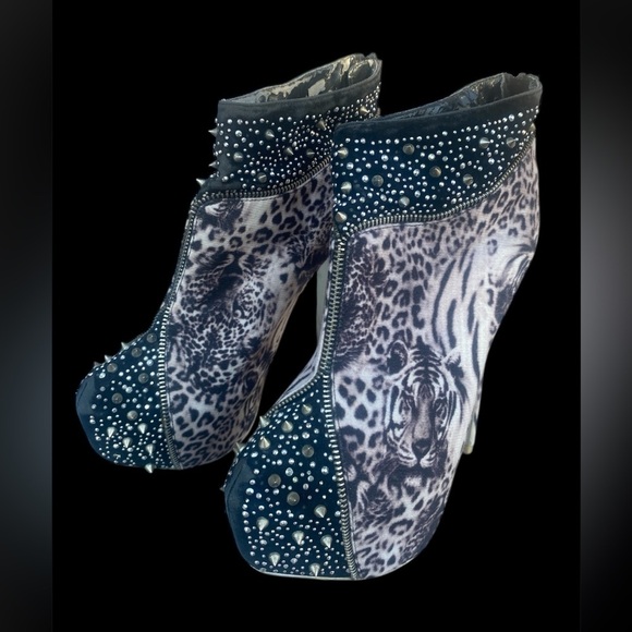 Italina Dolls Kill Tiger Print with Jewels platform boots SZ 8.5 - Picture 6 of 10